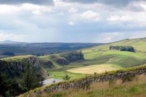 het landschap, de Hadrian’s Wall Path, Engeland wandelroutes